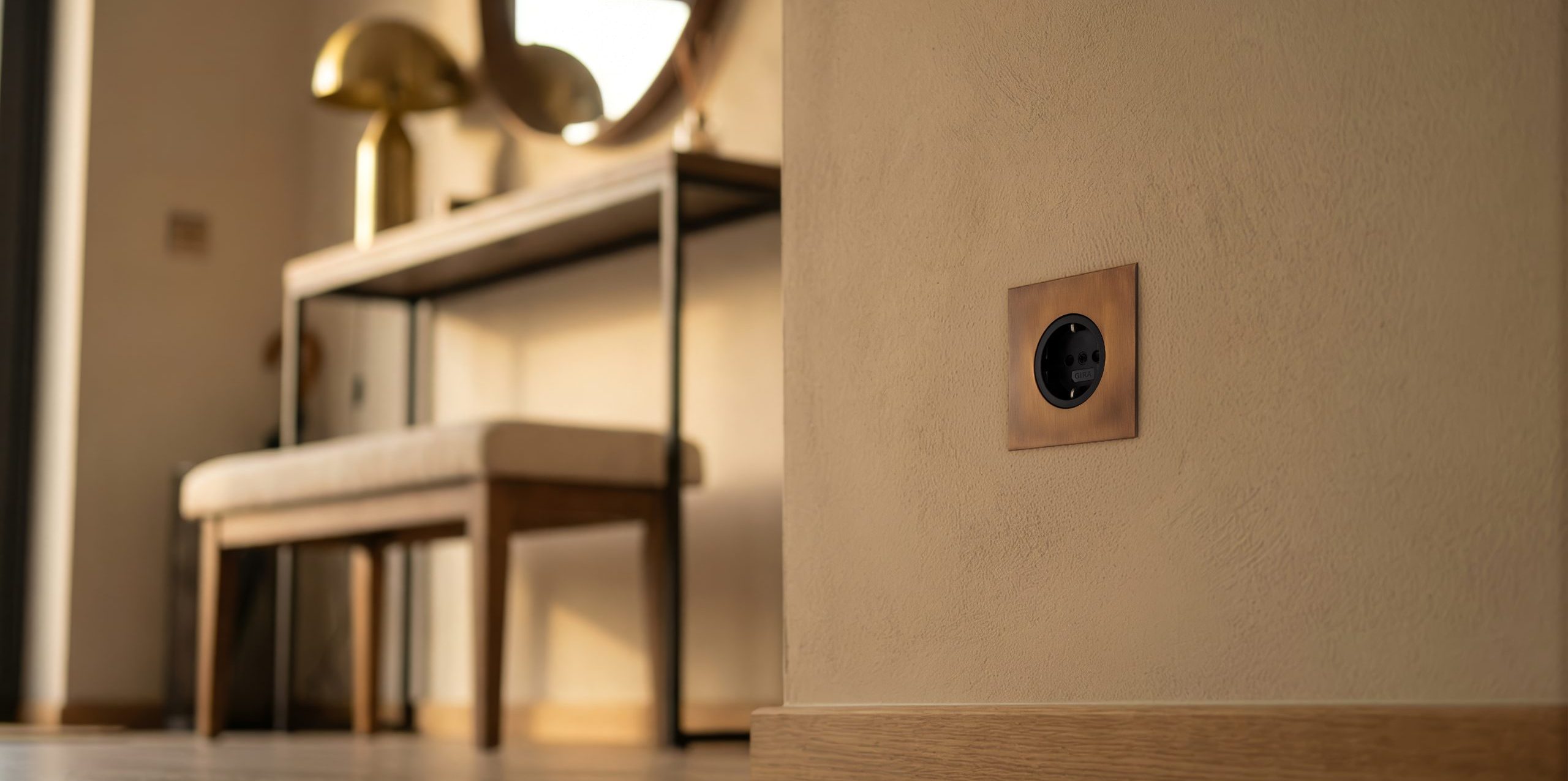 Modern entryway with Penthouse SQ 1G Sucko